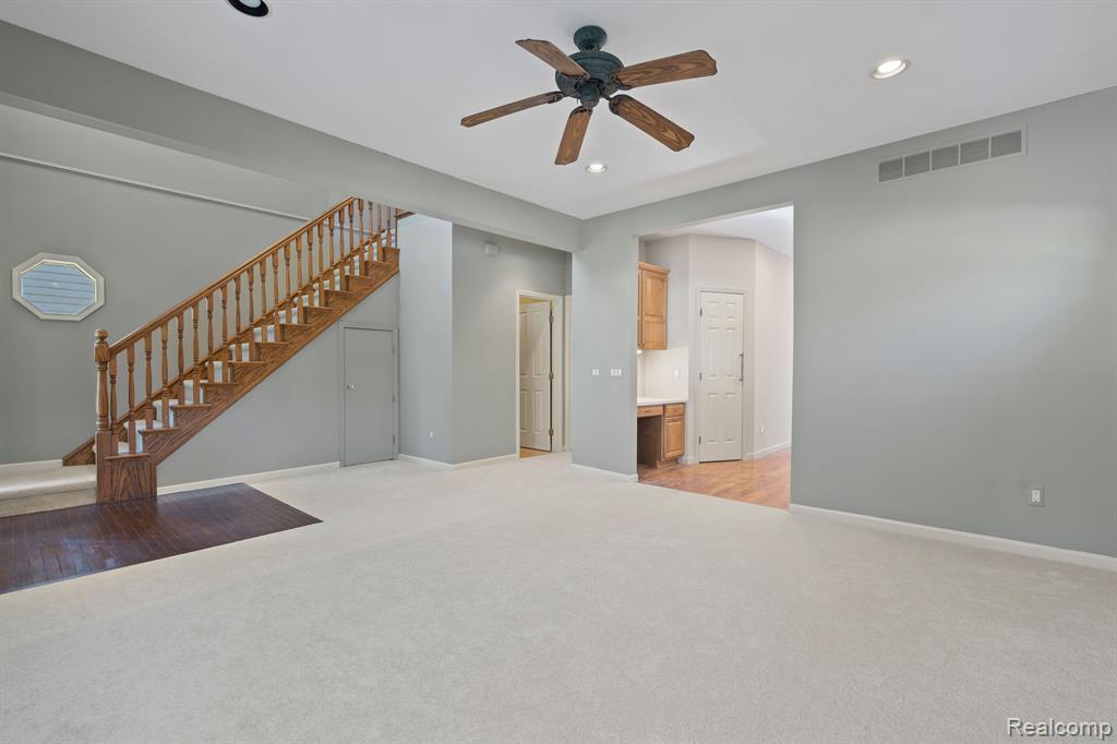 403 Taylor Avenue Rochester, MI 48307 - Photo 11 of 34