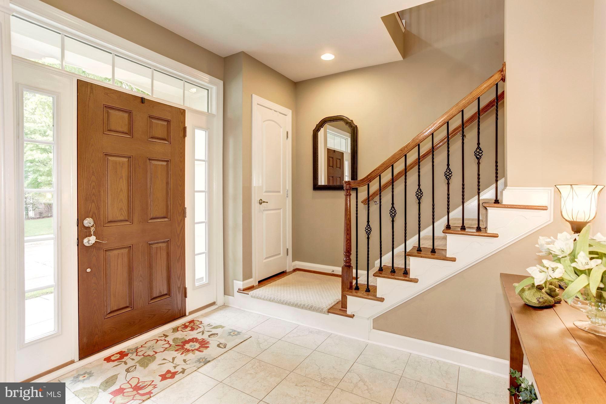 24960 Castleton Drive Chantilly, VA 20152 - Photo 3 of 44