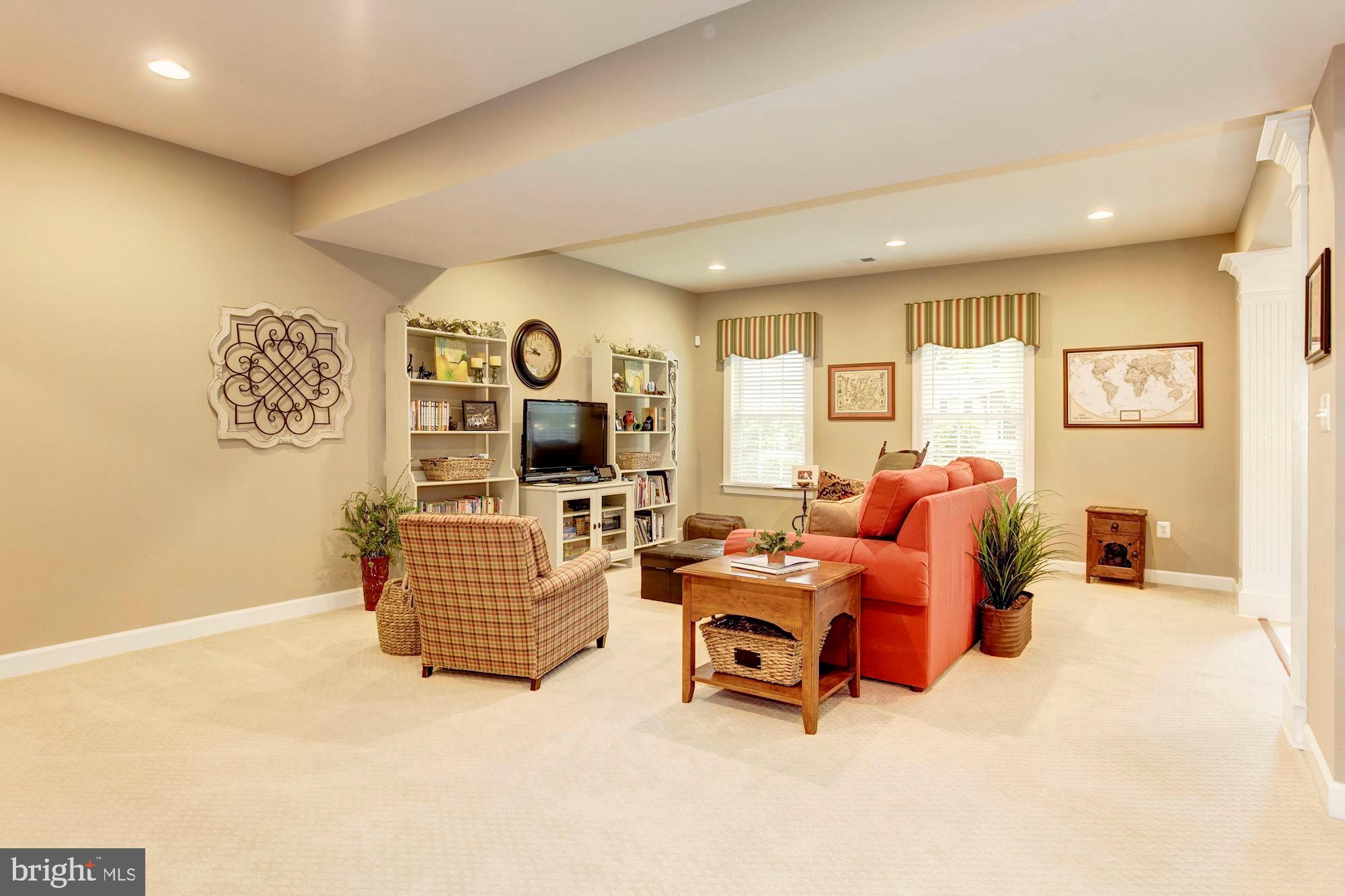 24960 Castleton Drive Chantilly, VA 20152 - Photo 10 of 44