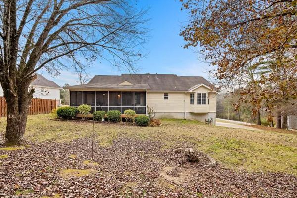$2,400 | 8715 Windhaven Road, Ooltewah, TN 37363