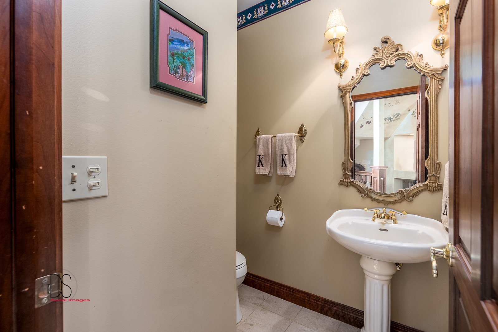 1638 Timber Lane Ottawa, IL 61350 - Photo 32 of 50 a bathroom with a sink and a mirror