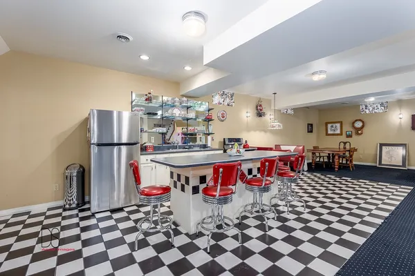 $755,000 | 1638 Timber Lane, Ottawa, IL 61350