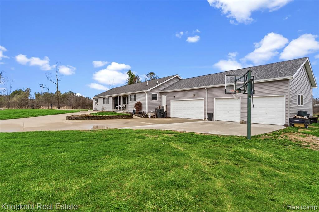 4800 Howell Road Otter Lake, MI 48464 - Photo 5 of 61