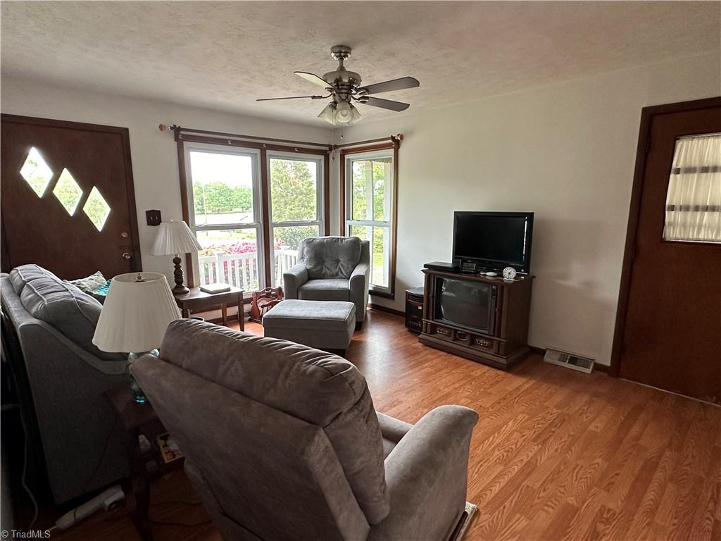 1544 Bethlehem Church Road Eden, NC 27288 - Photo 8 of 20 Gallery Image 8