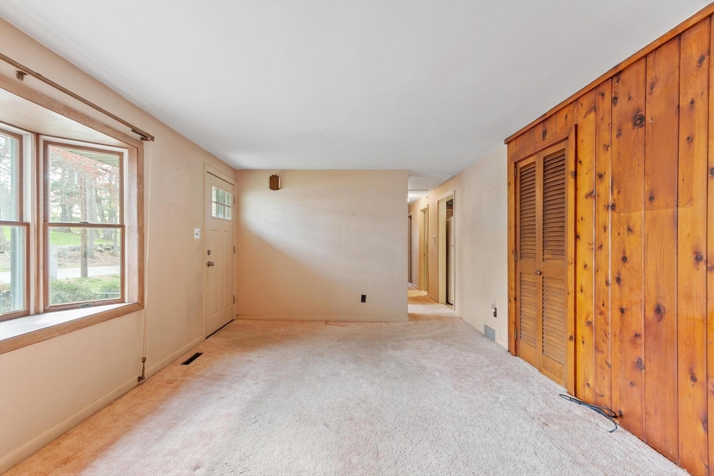 69 Byam Road Chelmsford, MA 01824 - Photo 6 of 26