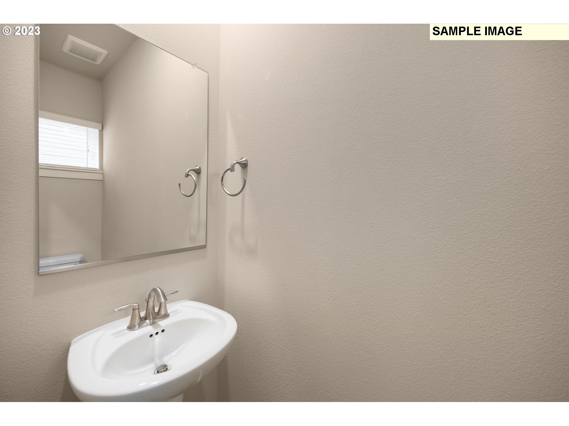 12043 Southeast High Creek Road, Unit B Happy Valley, OR 97086 - Photo 19 of 25 Gallery Image 19