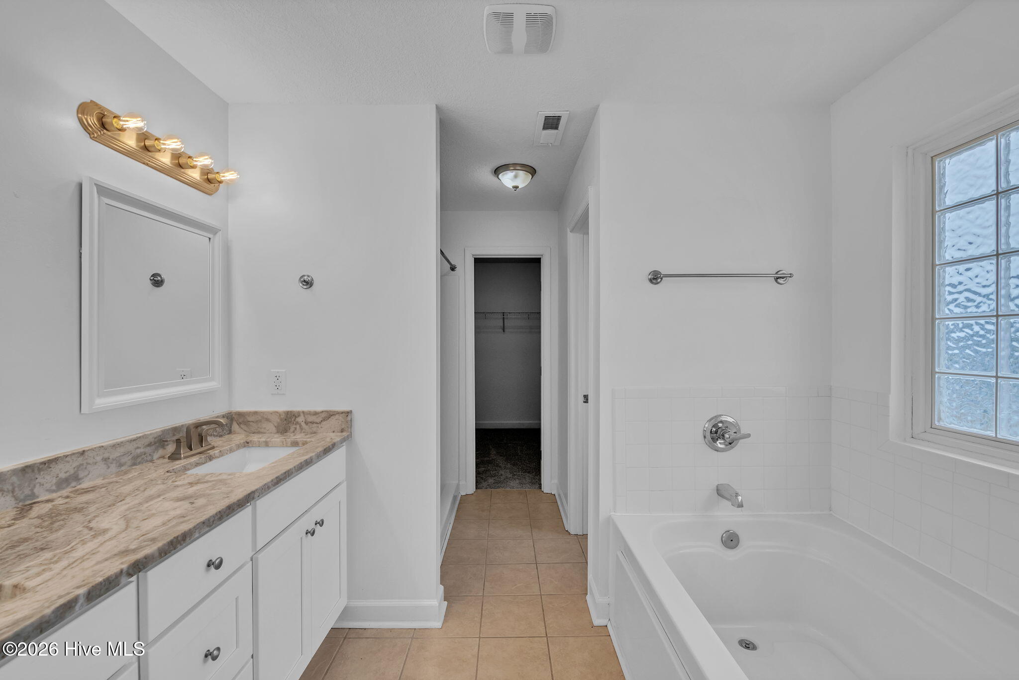101 Chickadee Street Moyock, NC 27958 - Photo 19 of 48 49-web-or-mls-DSC_6964