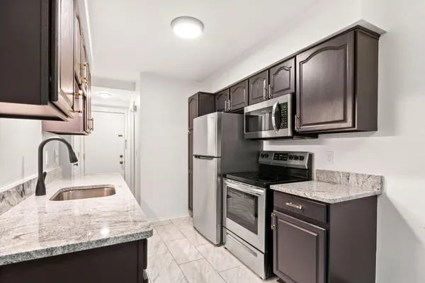 $2,300 | 3034 Forest Creek Court, Ann Arbor, MI 48108