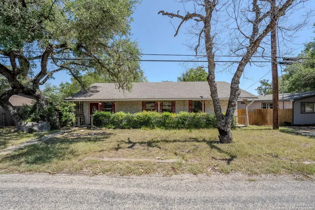 $1,550 | 3161 Tanglewood Trail, Spring Branch, TX 78070