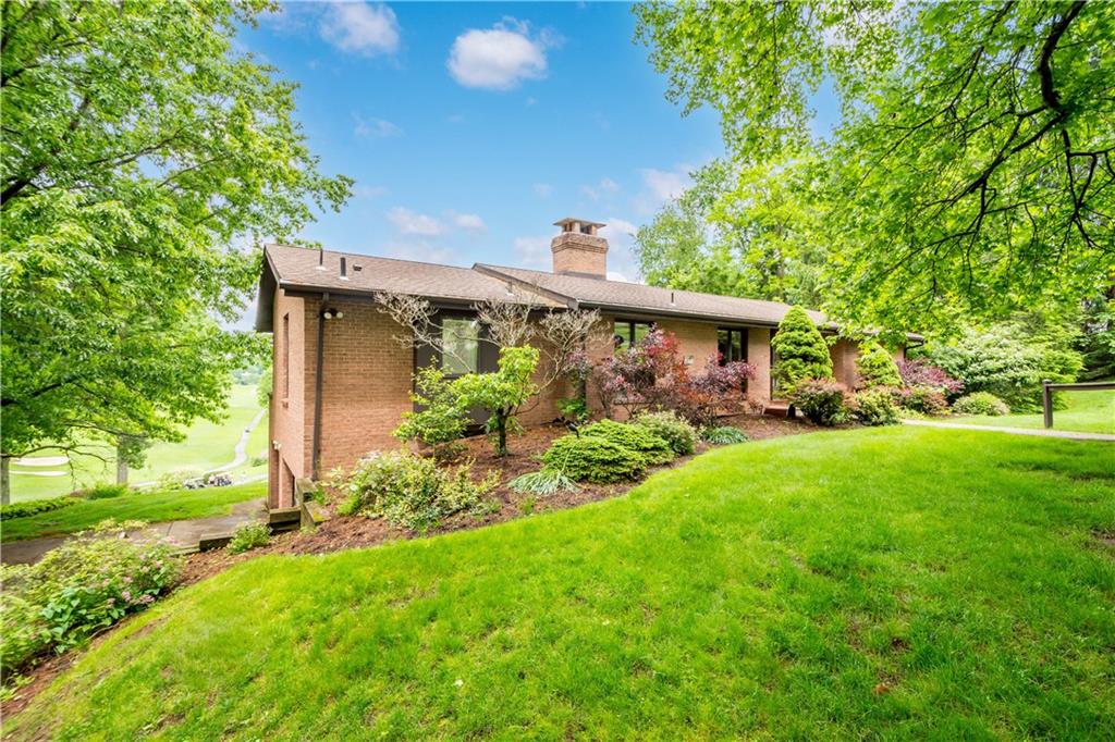 1679 Hastings Mill Road Pittsburgh, PA 15241 - Photo 4 of 40
