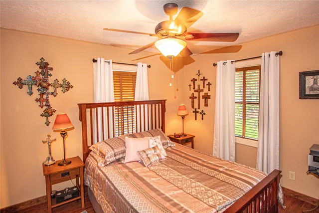 $535,000 | 70 Lower Cove Drive, Point Blank, TX 77364