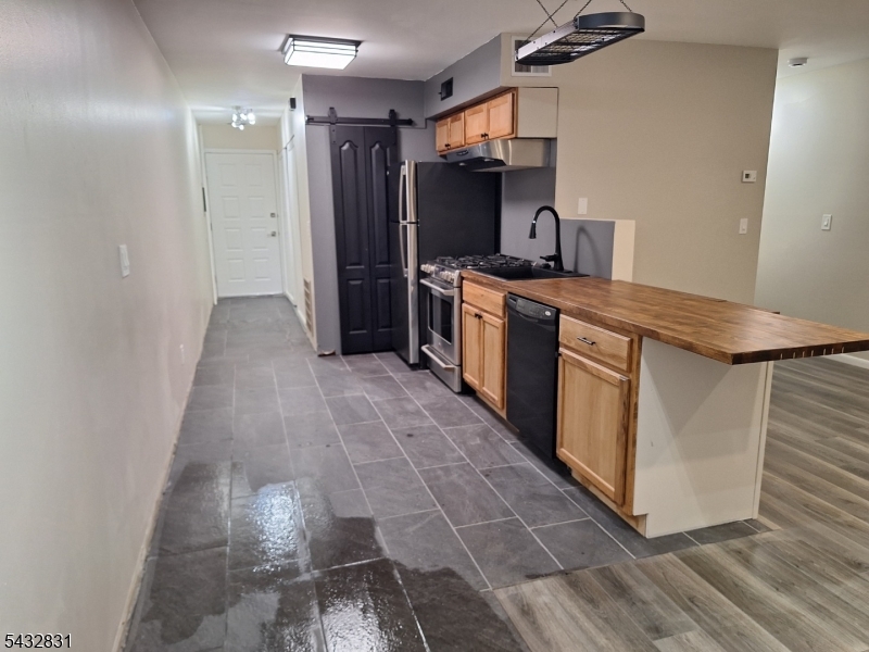 7 Sugar Loaf Court, Unit 2 Vernon, NJ 07462 - Photo 2 of 7