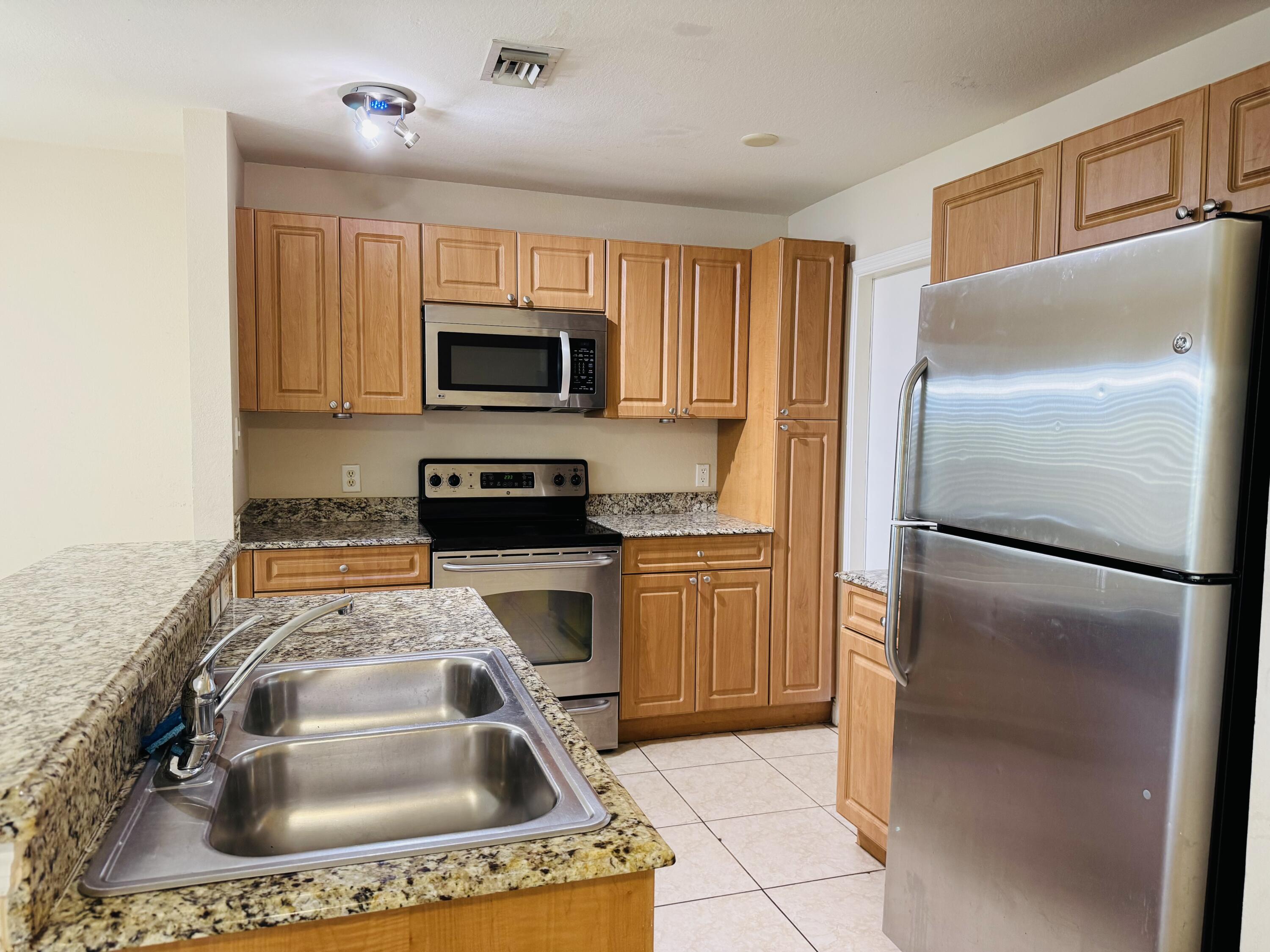 6679 Old Farm Trail Boynton Beach, FL 33437 - Photo 2 of 12 IMG_6895