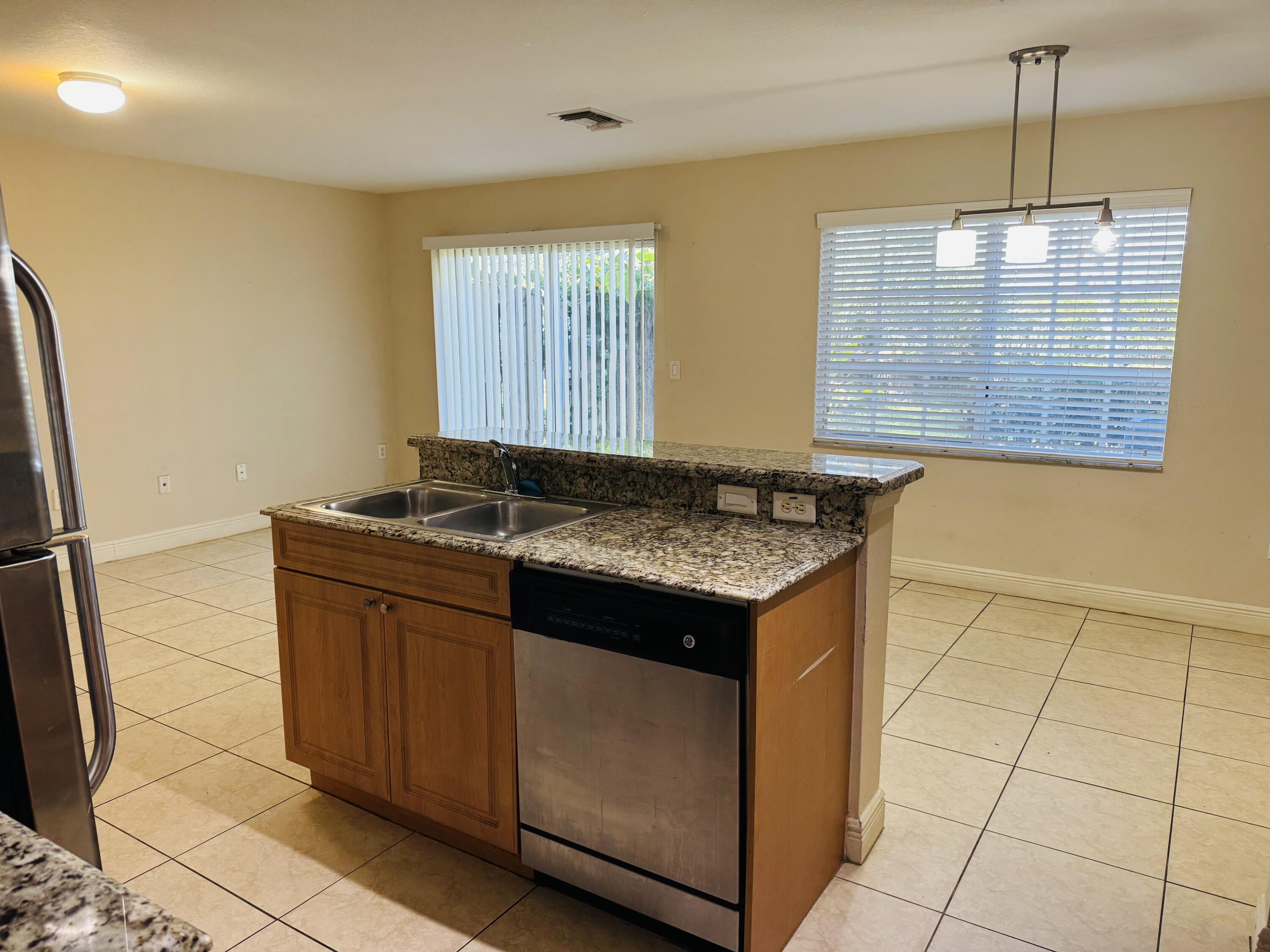 6679 Old Farm Trail Boynton Beach, FL 33437 - Photo 3 of 12 IMG_6894