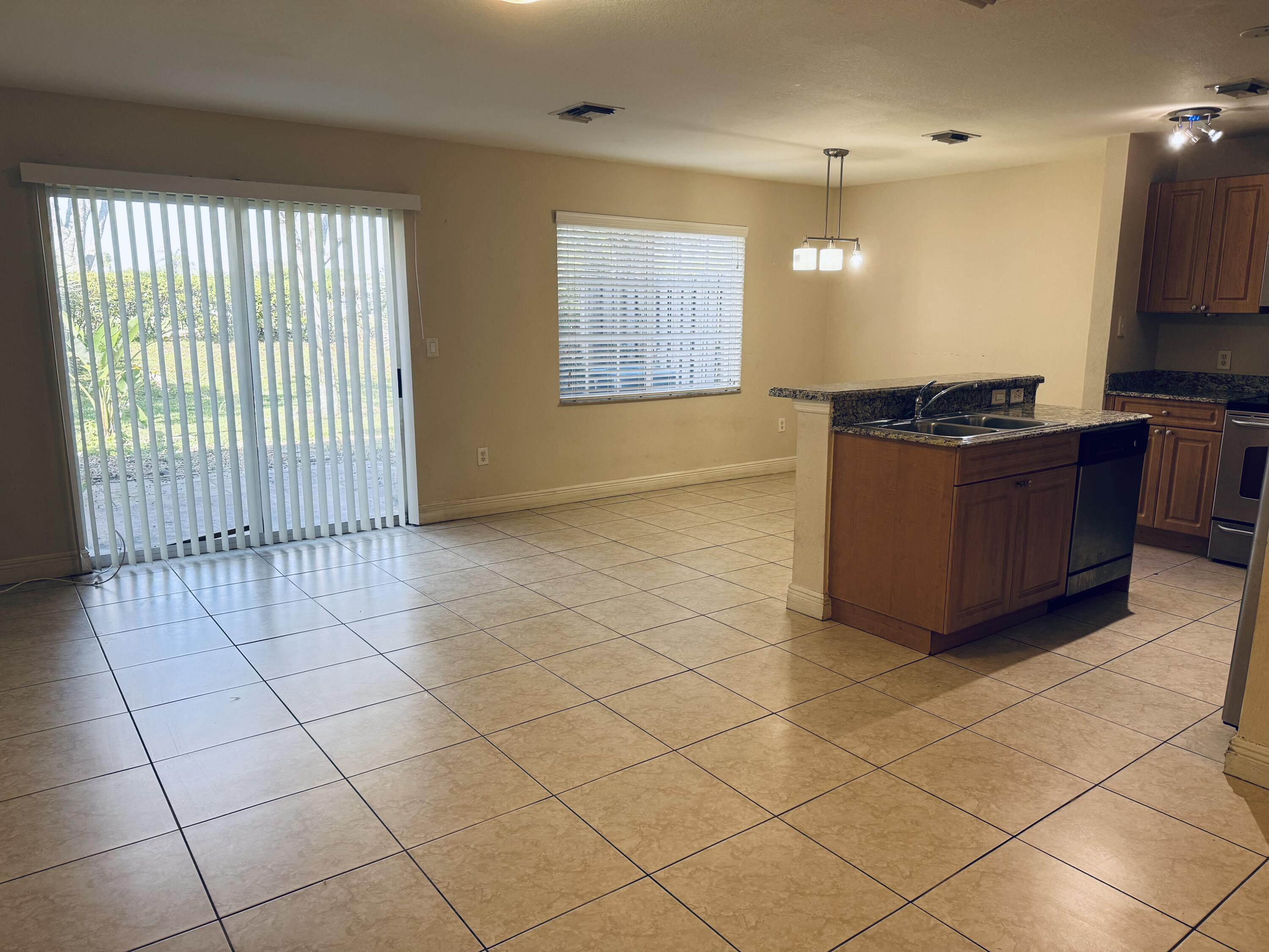 6679 Old Farm Trail Boynton Beach, FL 33437 - Photo 5 of 12 IMG_6891