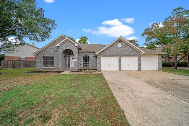 $2,400 | 7530 Alderly Drive, Spring, TX 77389