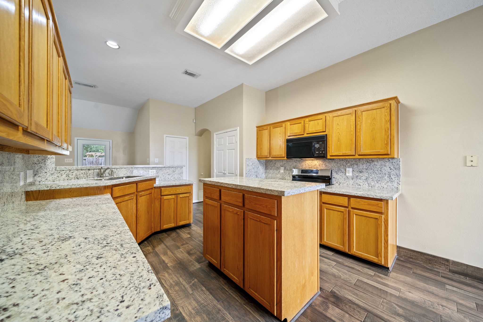 7530 Alderly Drive Spring, TX 77389 - Photo 11 of 32