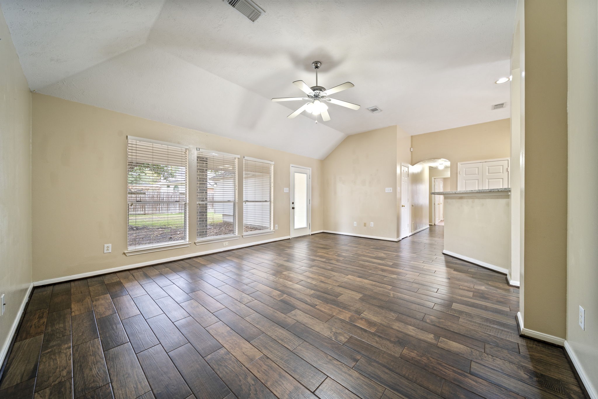 7530 Alderly Drive Spring, TX 77389 - Photo 7 of 32