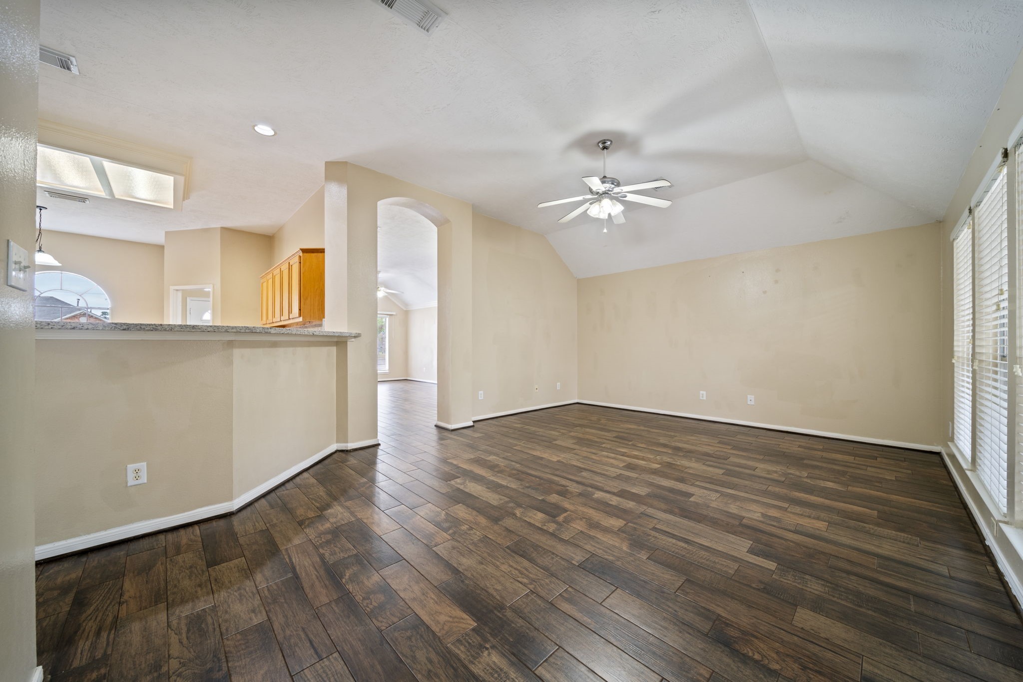 7530 Alderly Drive Spring, TX 77389 - Photo 8 of 32