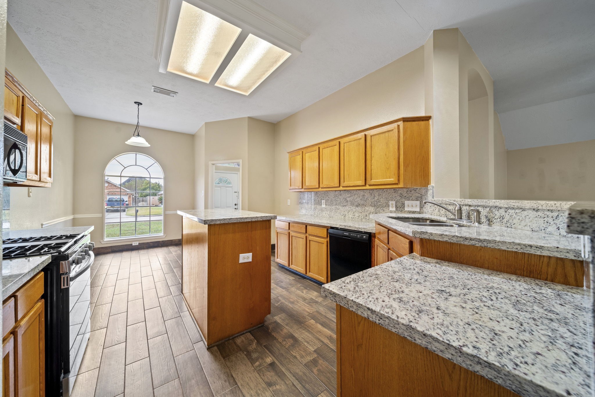 7530 Alderly Drive Spring, TX 77389 - Photo 10 of 32