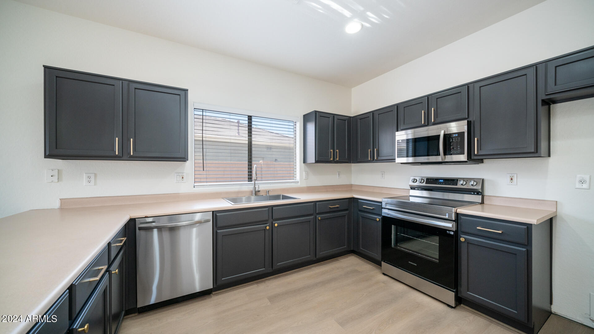 44703 Portabello Road Maricopa, AZ 85139 - Photo 13 of 29 44703 W Portabello Rd-10