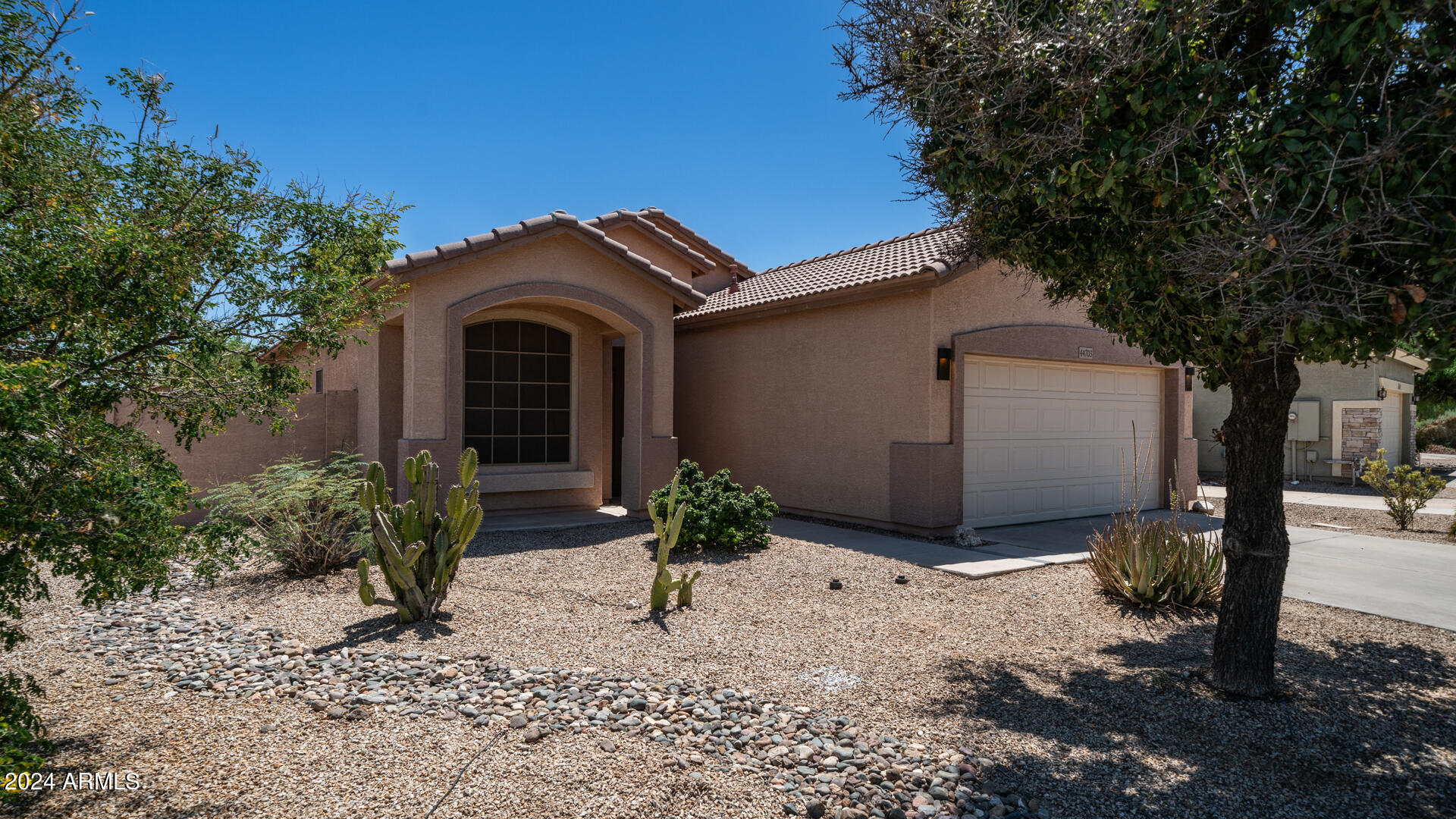44703 Portabello Road Maricopa, AZ 85139 - Photo 3 of 29 44703 W Portabello Rd-3