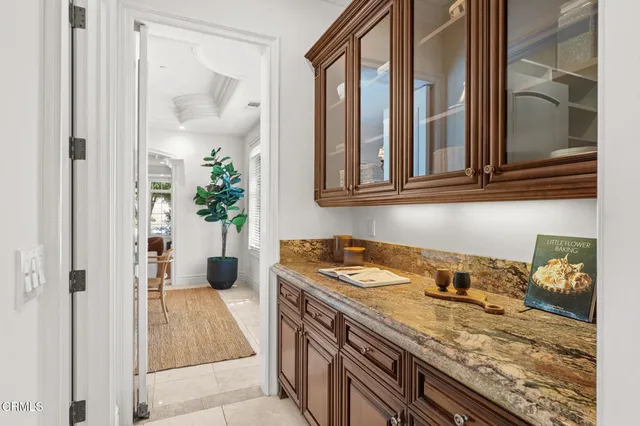 $14,000 | 1571 North Bundy Drive, Los Angeles, CA 90049