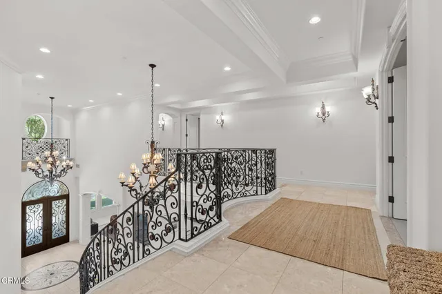 $14,000 | 1571 North Bundy Drive, Los Angeles, CA 90049