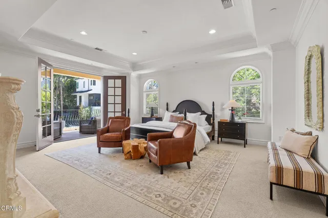 $14,000 | 1571 North Bundy Drive, Los Angeles, CA 90049