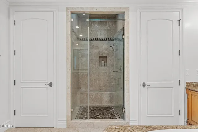 $14,000 | 1571 North Bundy Drive, Los Angeles, CA 90049