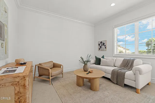 $14,000 | 1571 North Bundy Drive, Los Angeles, CA 90049