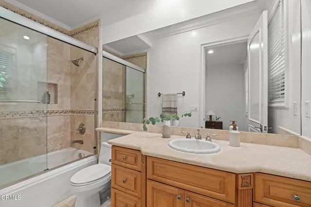 $14,000 | 1571 North Bundy Drive, Los Angeles, CA 90049