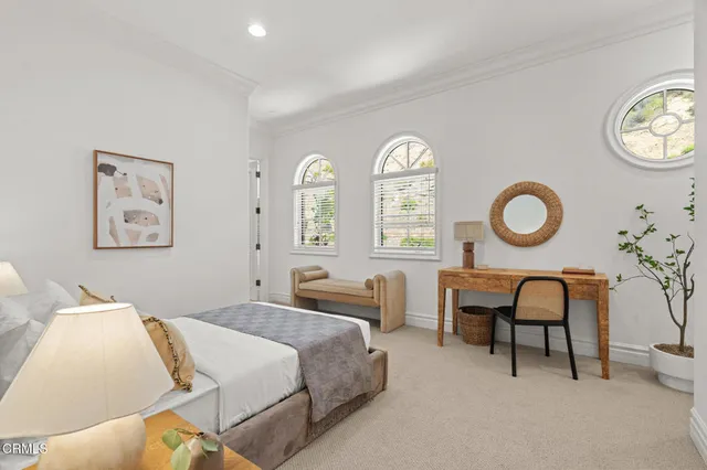 $14,000 | 1571 North Bundy Drive, Los Angeles, CA 90049