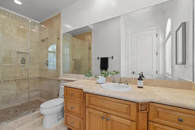 $14,000 | 1571 North Bundy Drive, Los Angeles, CA 90049