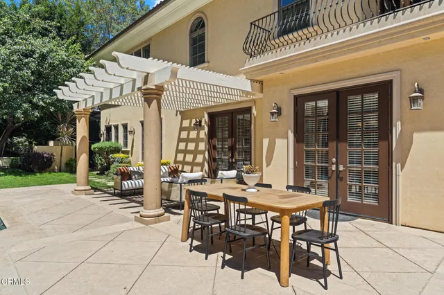 $14,000 | 1571 North Bundy Drive, Los Angeles, CA 90049