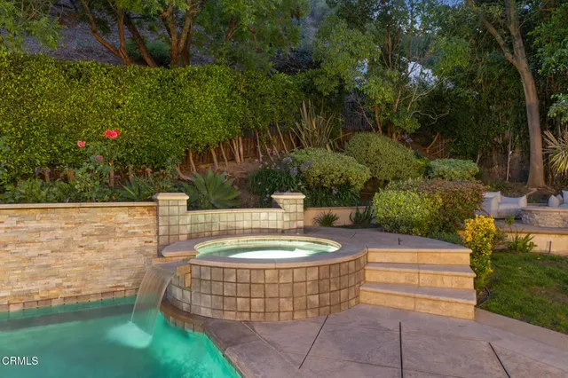 $14,000 | 1571 North Bundy Drive, Los Angeles, CA 90049