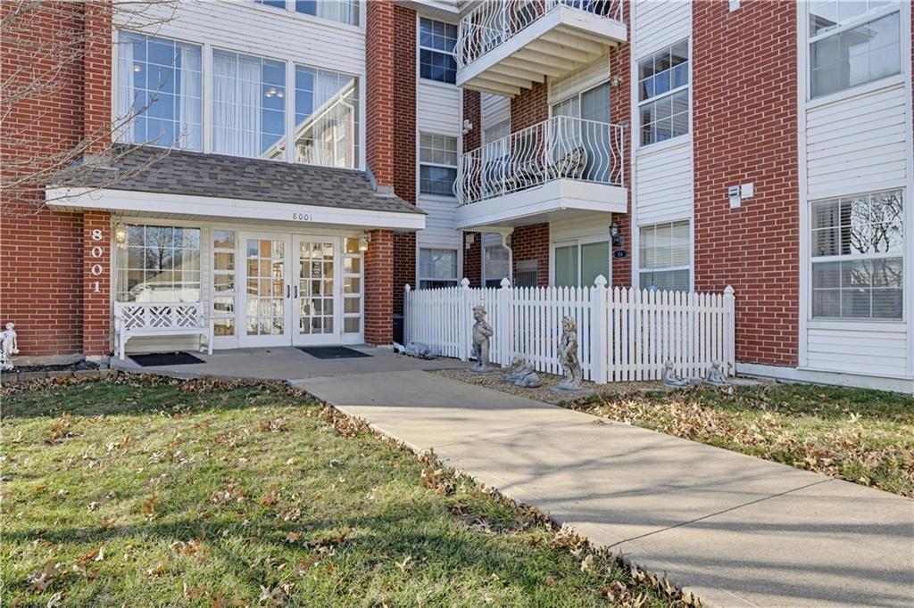 8001 Westridge Road, Unit 102 Raytown, MO 64138 - Photo 1 of 30