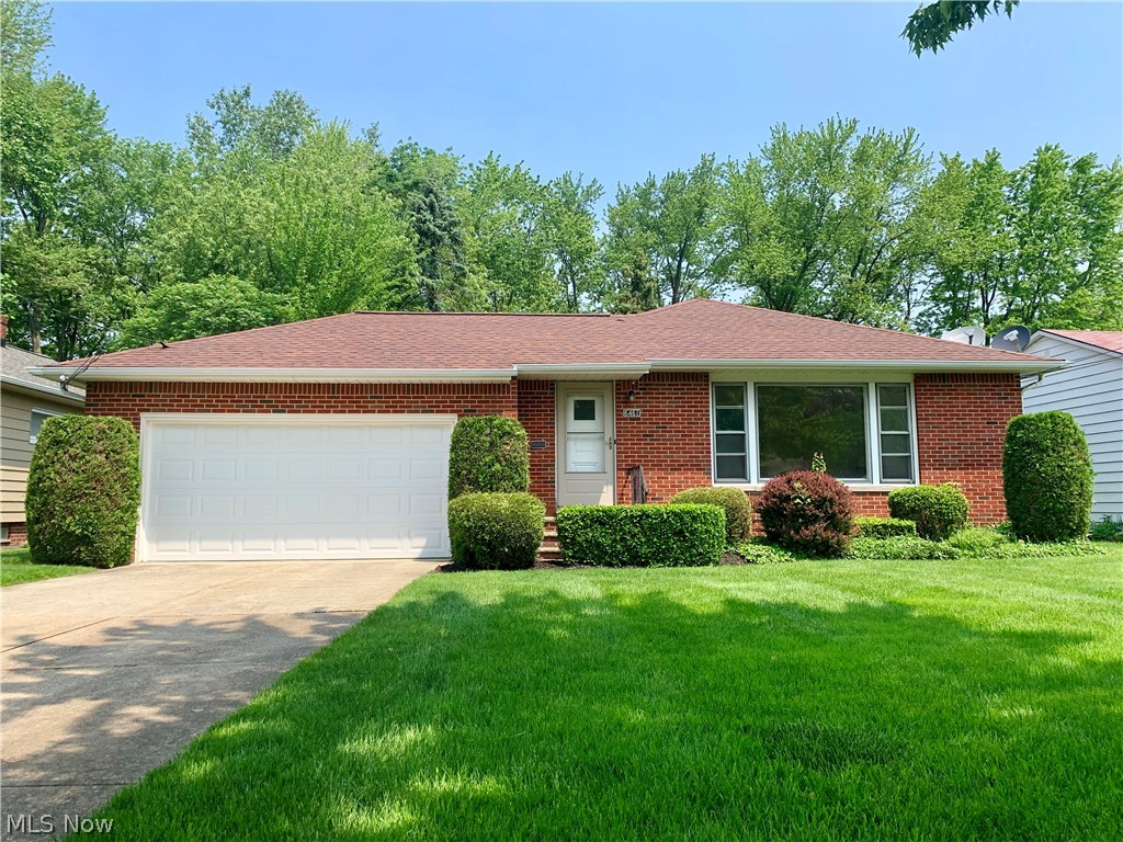 6461 Longridge Road Cleveland, OH 44124 - Photo 1 of 28