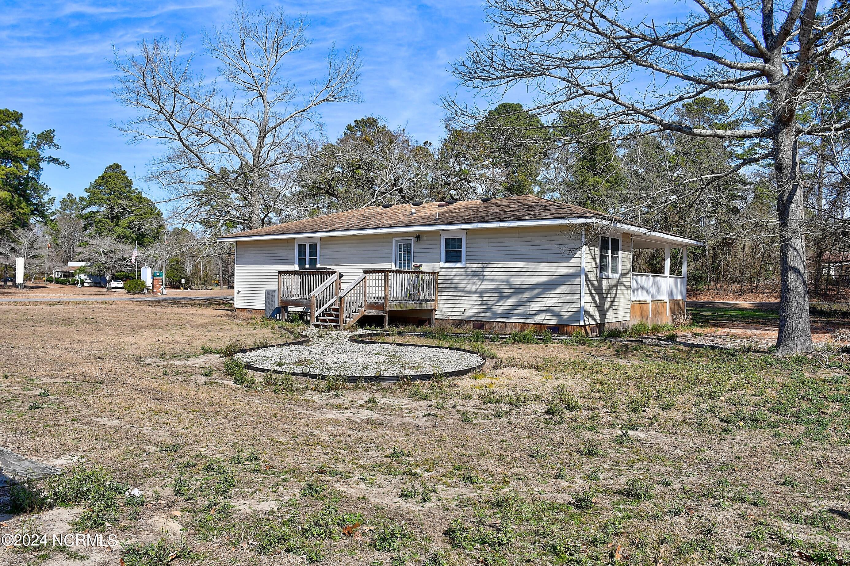 300 Bandon Road Edenton, NC 27932 - Photo 25 of 32 36-Exterior-Rear