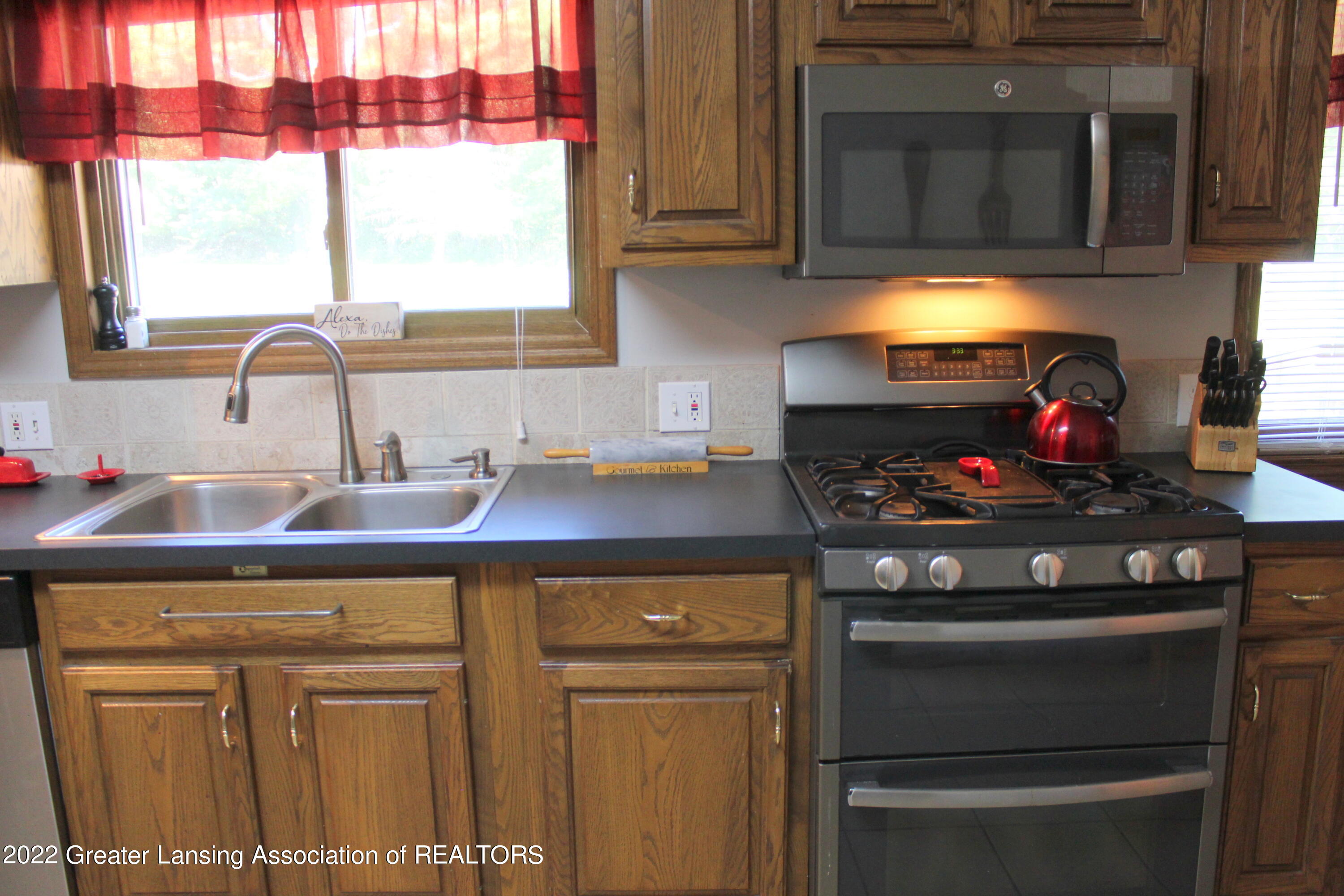 464 Creyts Road Dimondale, MI 48821 - Photo 15 of 56 25