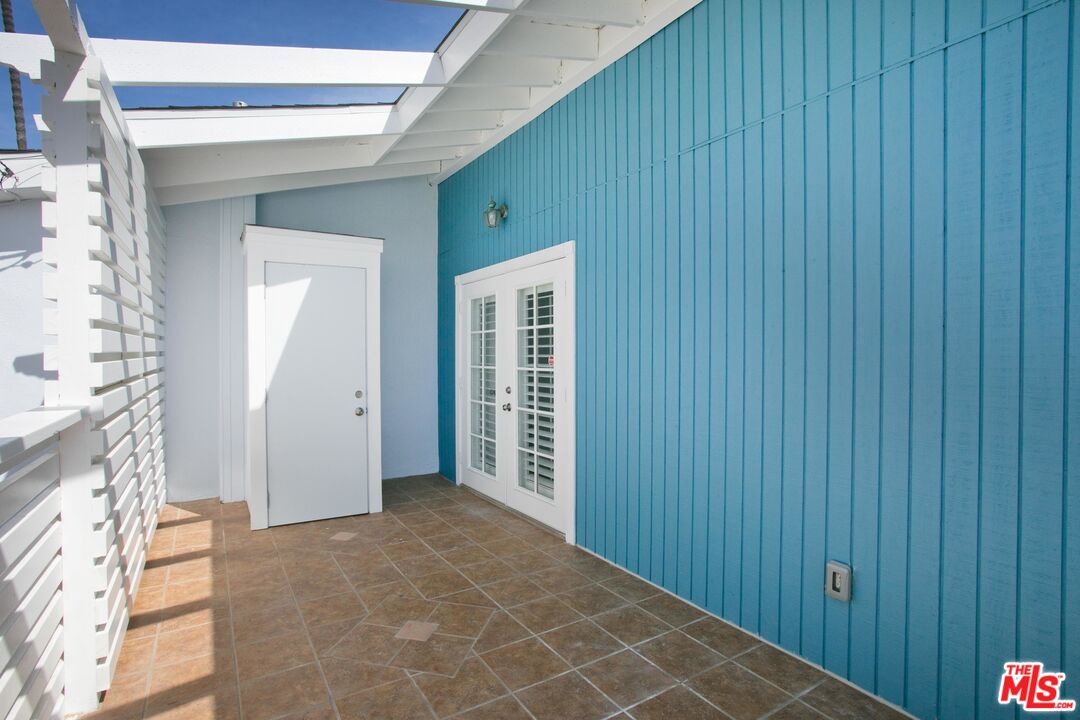 122 Montreal Street Playa del Rey, CA 90293 - Photo 18 of 30 a view of hallway with stairs