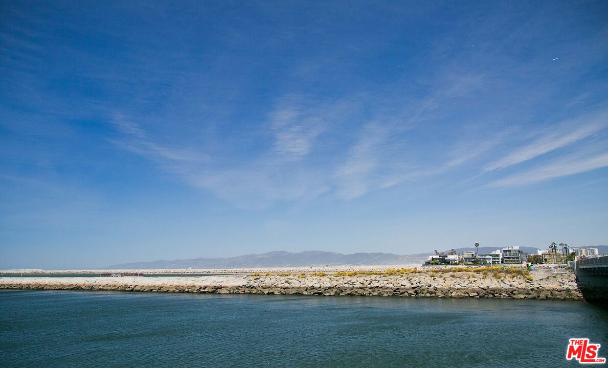 122 Montreal Street Playa del Rey, CA 90293 - Photo 29 of 30 a view of an ocean