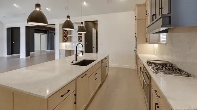 $1,174,900 | 104 Dang Pretty, Boerne, TX 78006