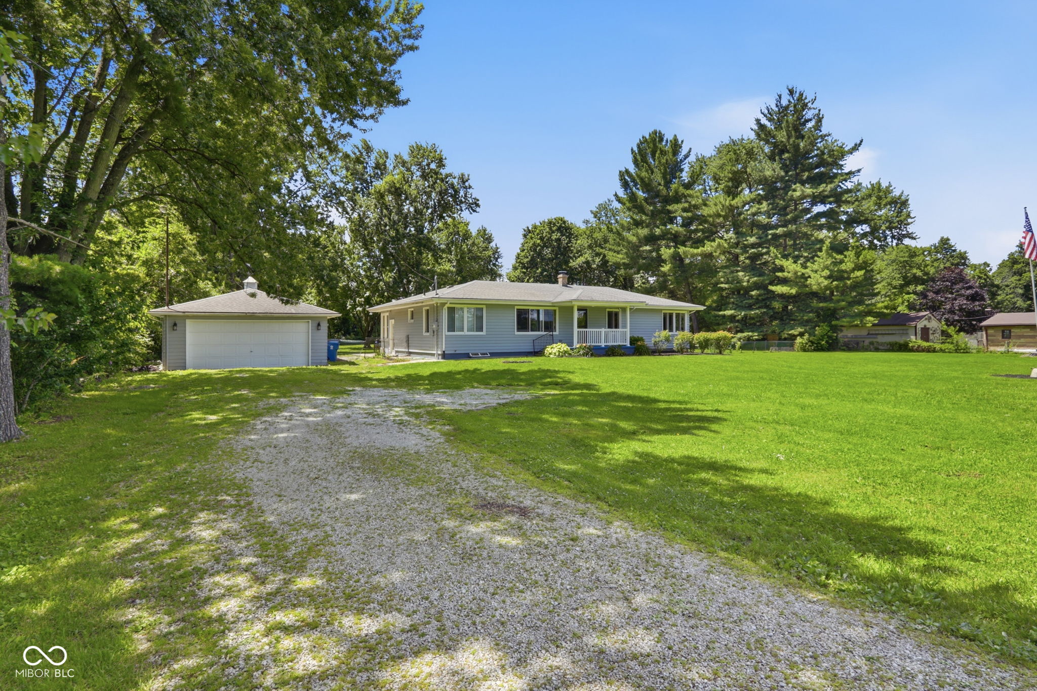 7115 West Ralston Road Indianapolis, IN 46221 - Photo 3 of 37
