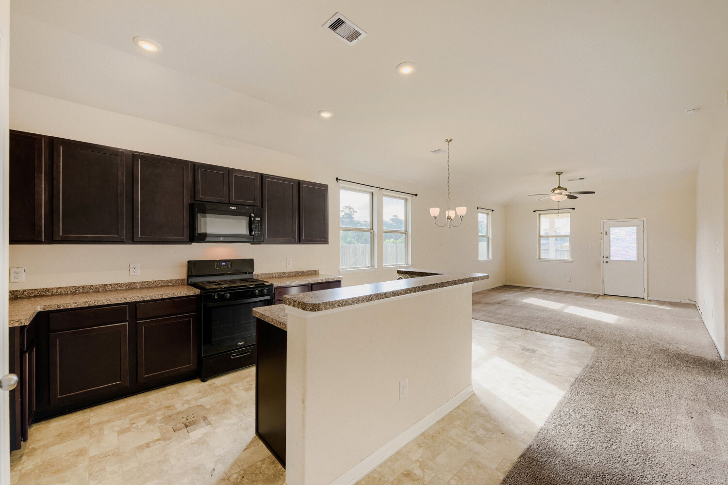 13990 Katlin Road Conroe, TX 77306 - Photo 8 of 28