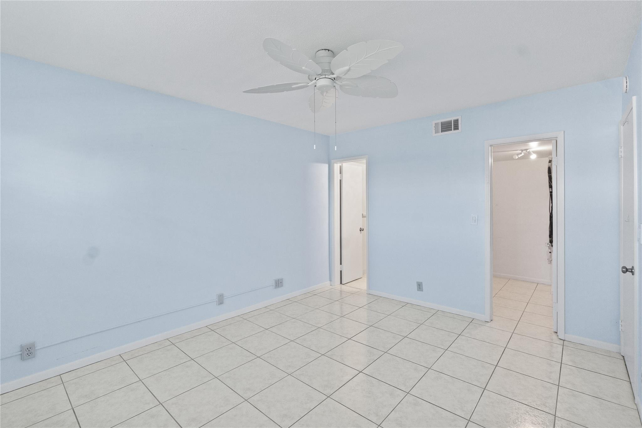 2050 Northeast 39th Street, Unit 302E Lighthouse Point, FL 33064 - Photo 29 of 36 Photo 29