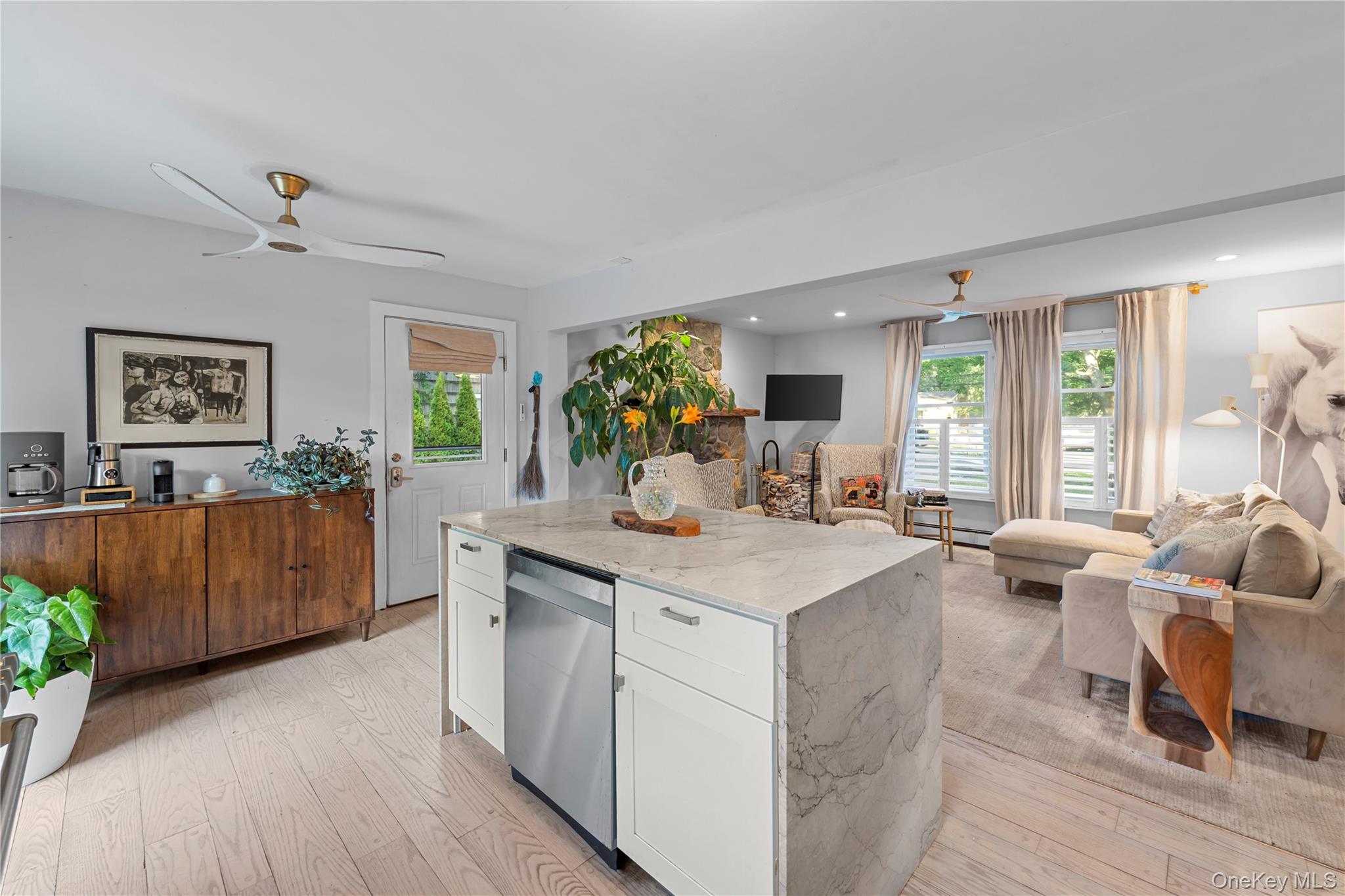 36 Argonne Road West Hampton Bays, NY 11946 - Photo 7 of 21