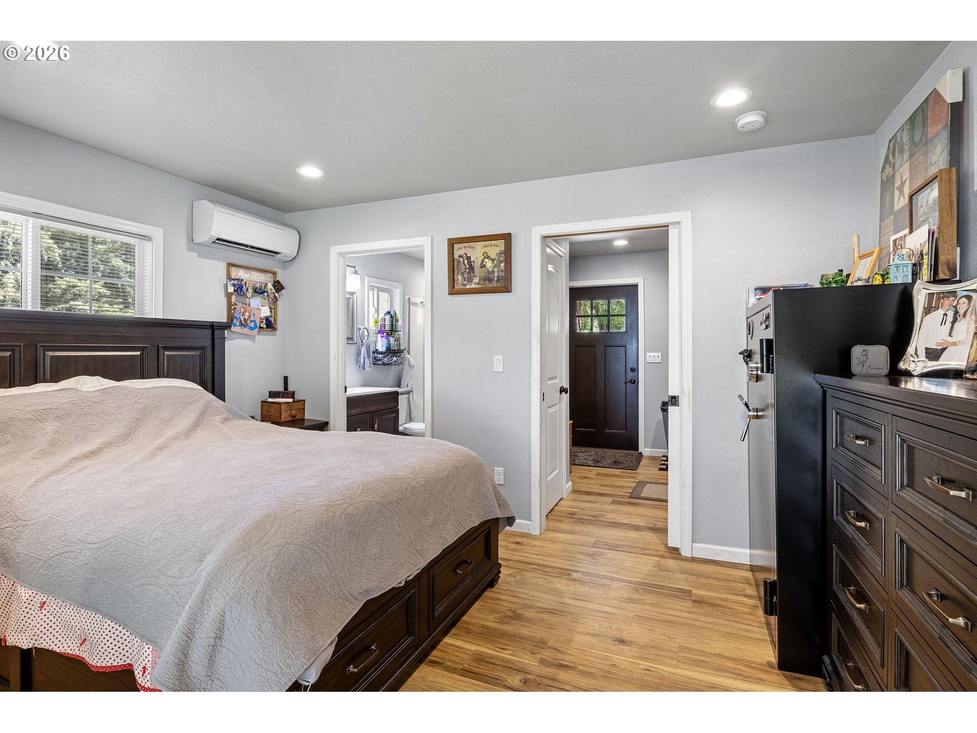 1462 Schad Road Elkton, OR 97436 - Photo 23 of 48 Owner's Suite Bedroom
