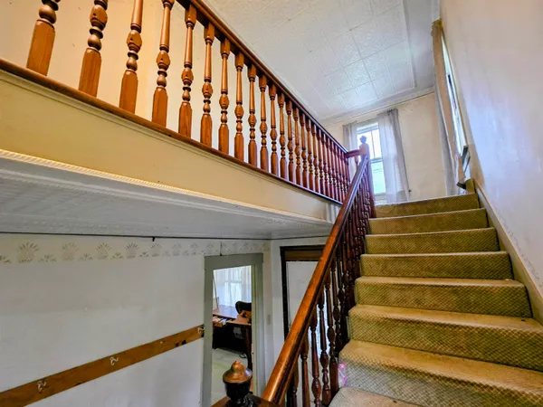 $255,000 | 624 South Stark Highway, Weare, NH 03281