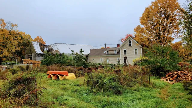 $255,000 | 624 South Stark Highway, Weare, NH 03281